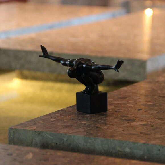 Adam & Friends Home Decor Take-A-Bow Man Sculpture | 1-Piece | Black - Picture 7 of 7